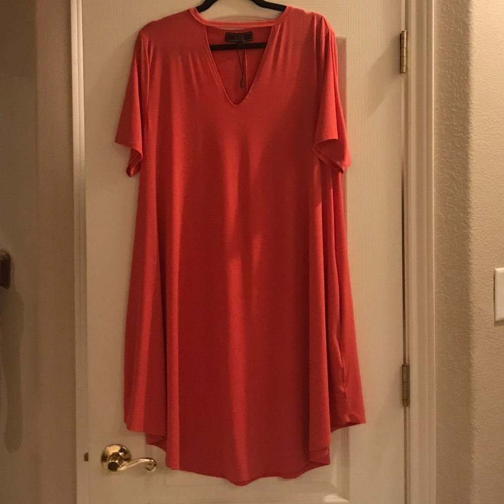 L&B Short Sleeve Dress
